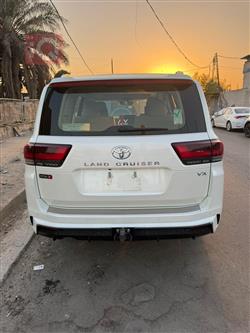تۆیۆتا لاند کروزەر